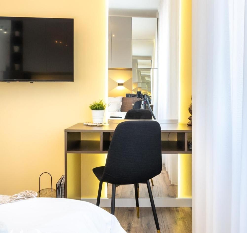 Majestic Apartament With View In Magheru Bucareste Exterior foto