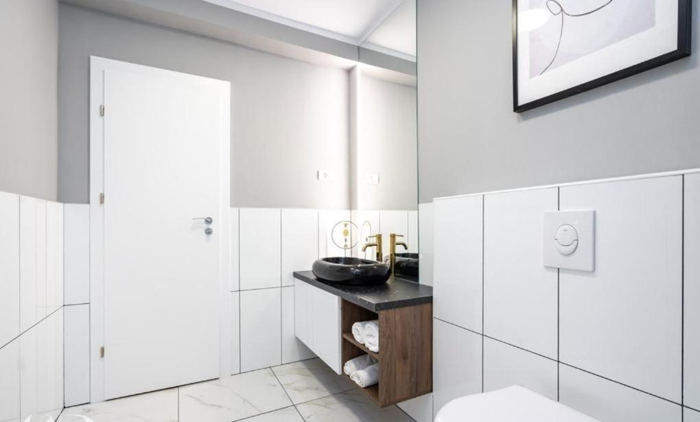 Majestic Apartament With View In Magheru Bucareste Exterior foto