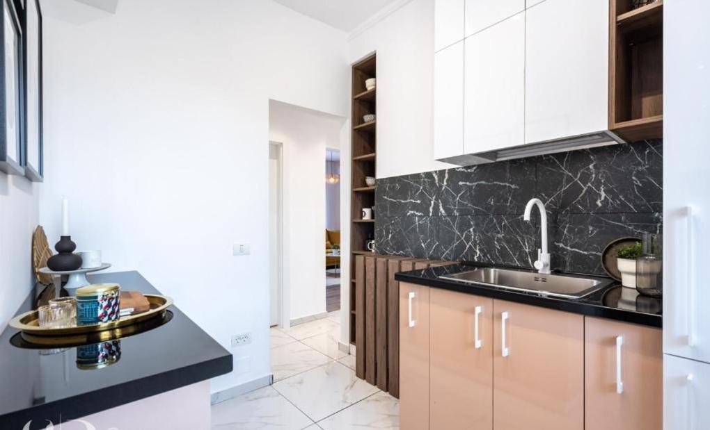 Majestic Apartament With View In Magheru Bucareste Exterior foto