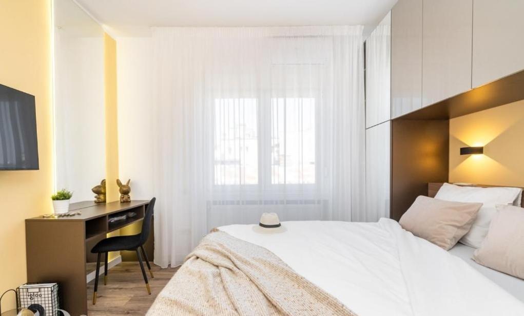 Majestic Apartament With View In Magheru Bucareste Exterior foto
